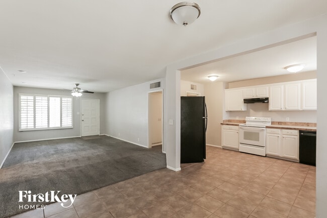 Photo - 1357 W Sells Dr