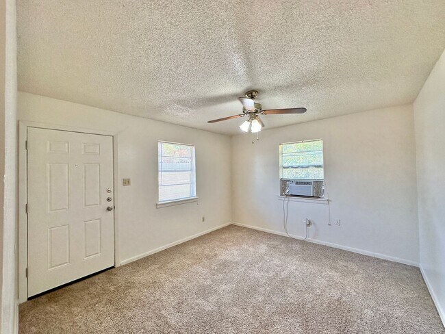 Photo - 403 E ROBERTSON (C) Unidad A