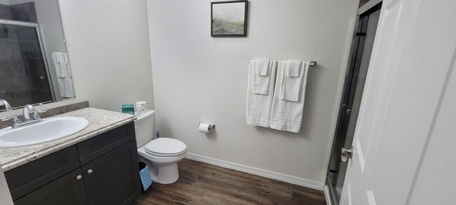 Photo - NEW LUXURY ONE BEDROOM APARTMENT FULLY FURNISHED Unit 2501-I