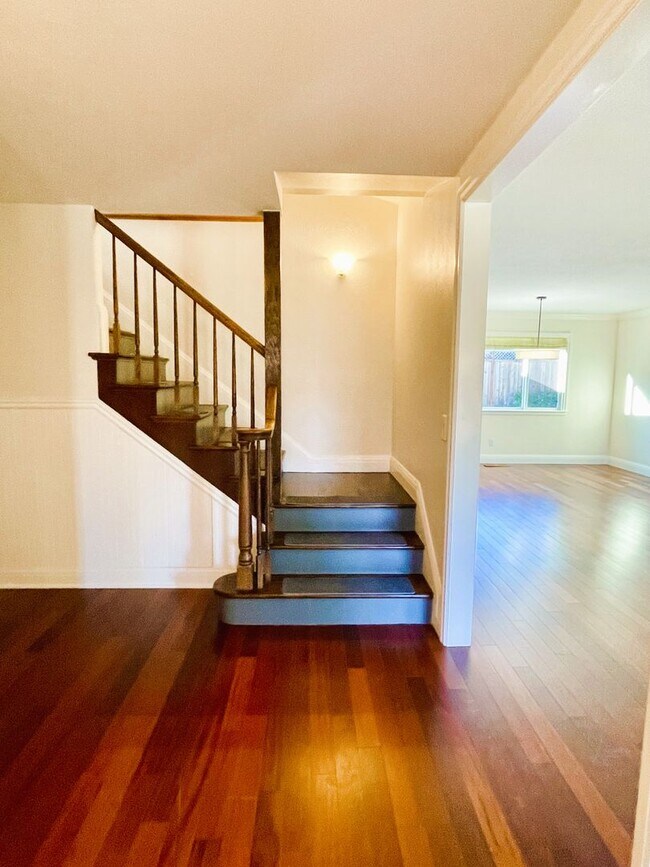 Photo - 58 Stanford Ct