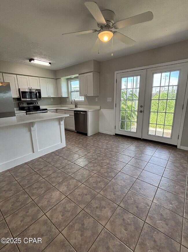 8003 Beach Dr