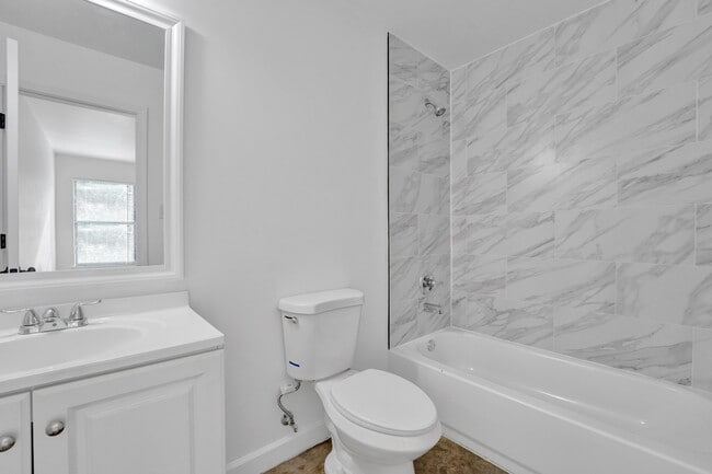 Photo - 1125 Rayner St