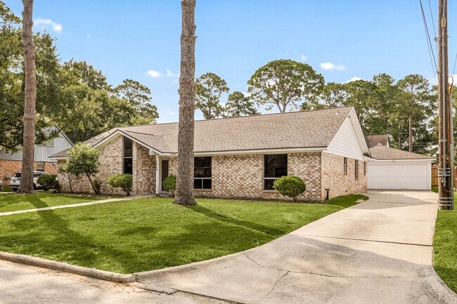 Photo - 5923 Pebble Springs Dr