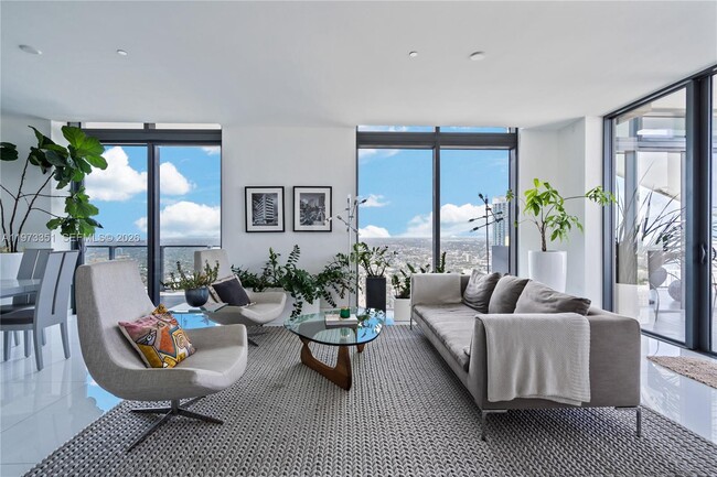 Photo - 88 SW 7th St Unit 4203