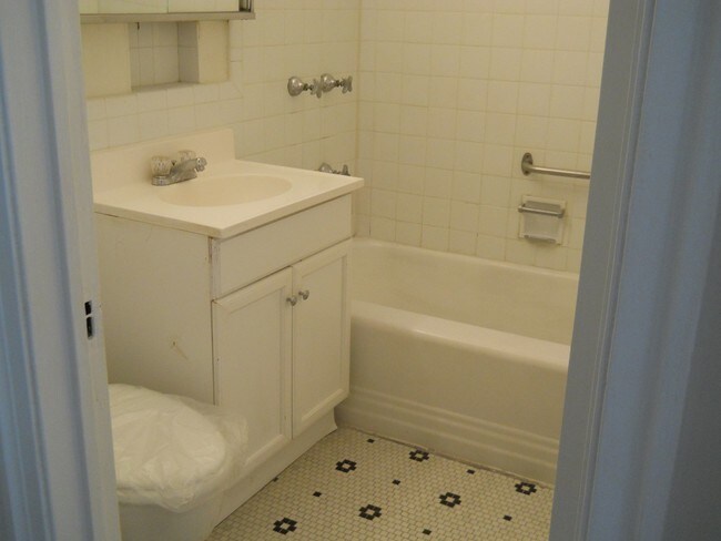 Photo - Lake Shore Towers