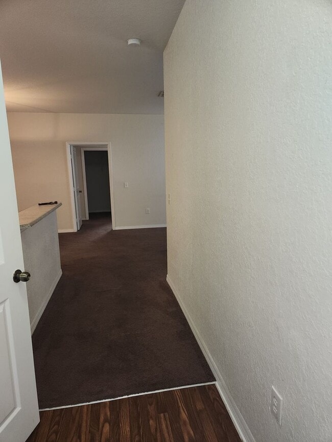 Photo - 2005 Unit 2005