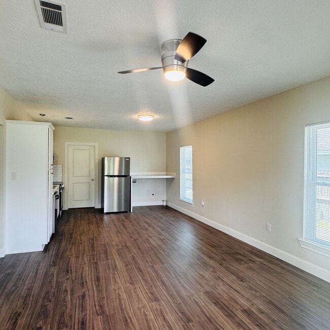 Photo - 1010 Marion St