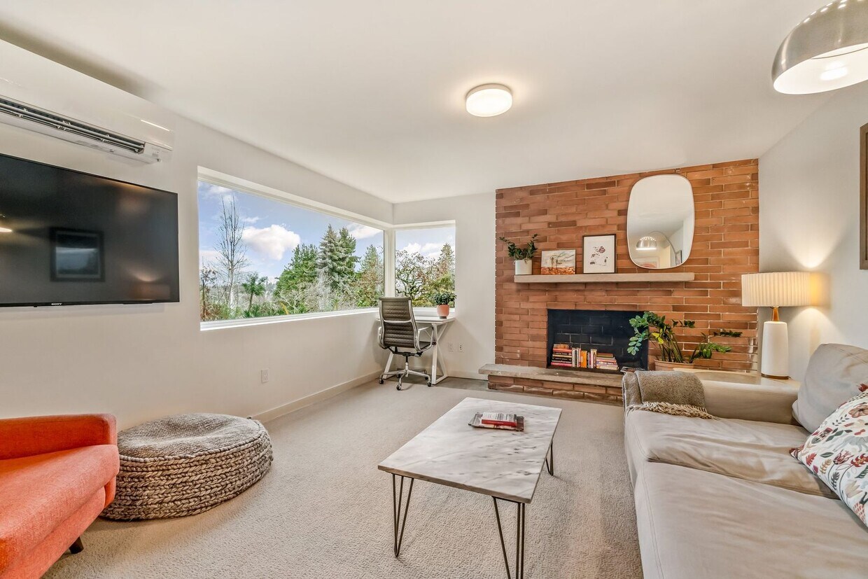 Fully Furnished, 2 Bedroom Rental - Great ... - Fully Furnished, 2 Bedroom Rental - Great ...