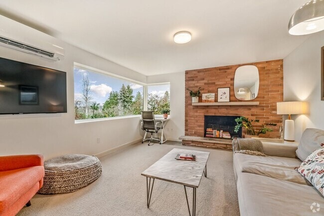 Building Photo - Fully Furnished, 2 Bedroom Rental - Great ...