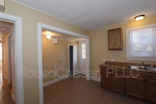 Photo - 2203 20th St