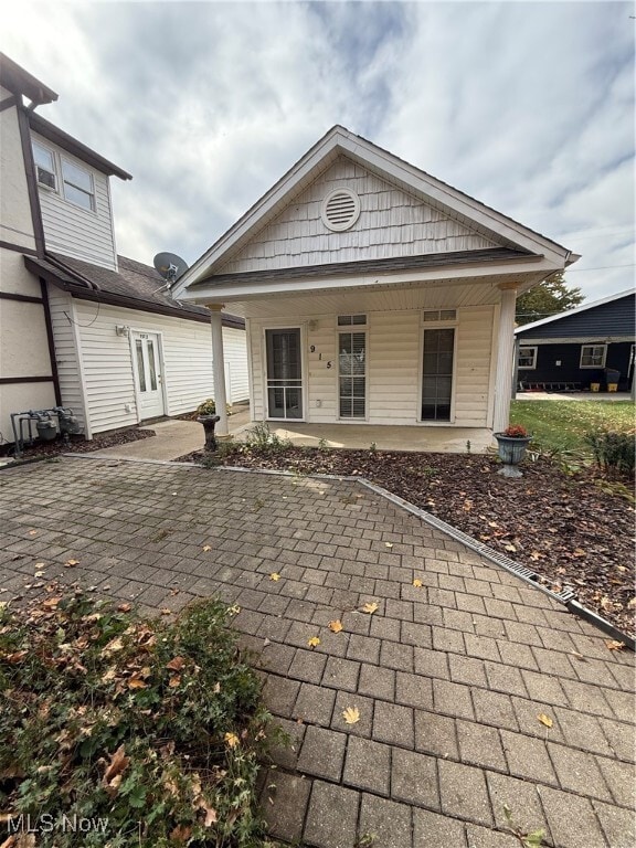 Building Photo - 915 Main St