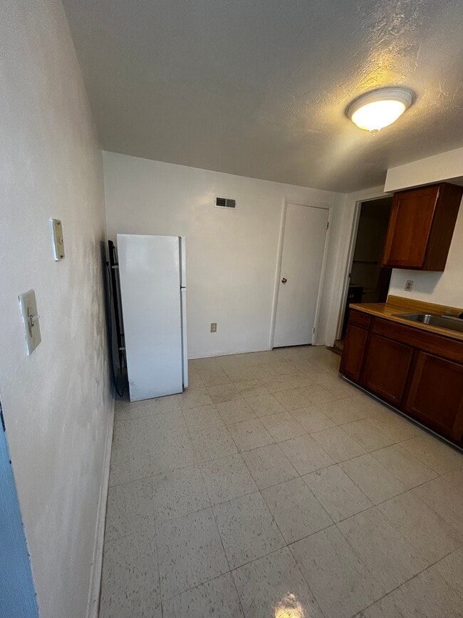 Photo - 106 Lynnwood Ave Unit Floor 0