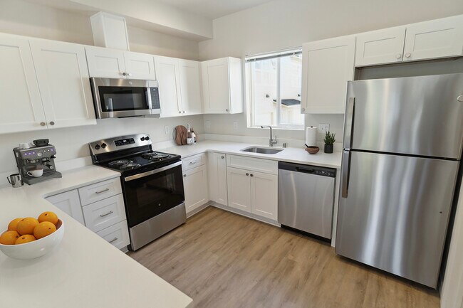 Riverstone Townhomes!!