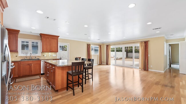 Photo - 370 Frances St