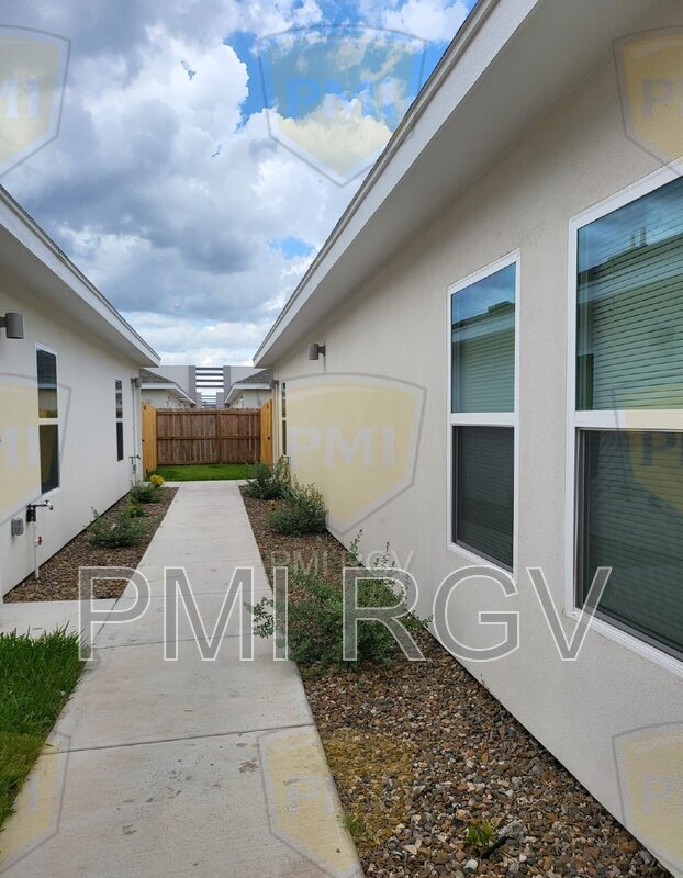 Photo - 3009 W Kenwood St Unit 4