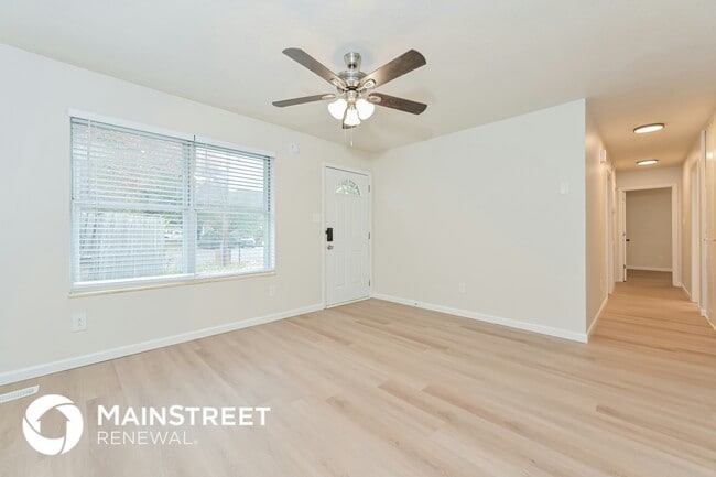 Photo - 5622 Burbury Ln NW