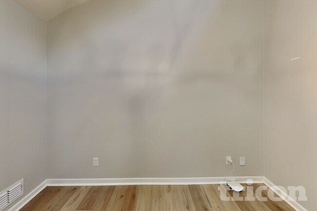 Photo - 278 Shalloway Dr NE