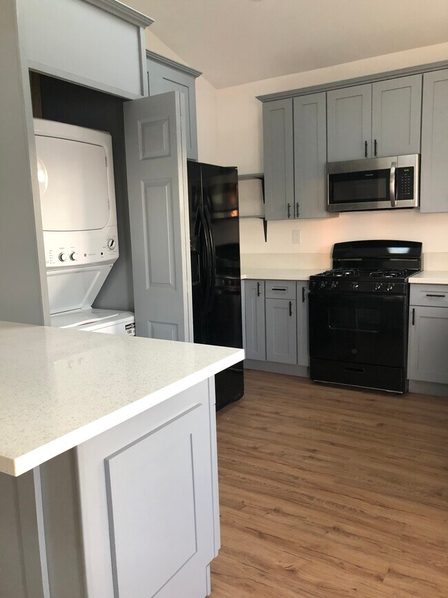 Photo - 8802 Kittyhawk Ave Unit House