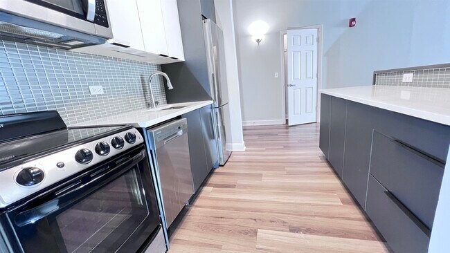 Photo - 160 Lafayette St Unit 52205