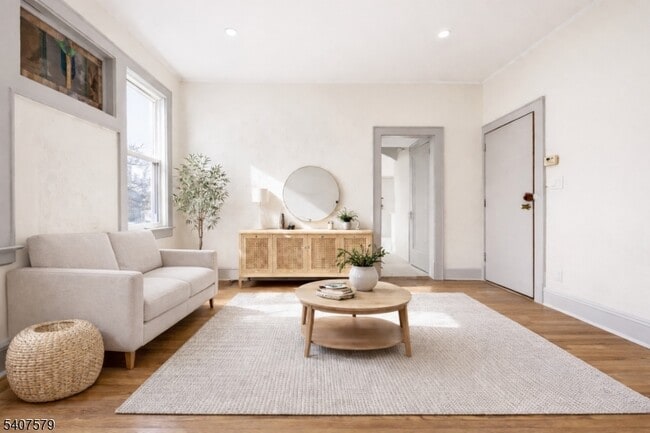 Building Photo - 265 N 17th St Unit 2L