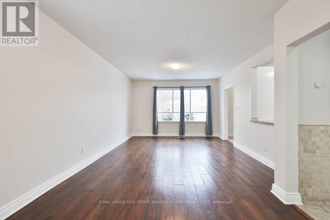 Photo - 71 Mississauga Rd N