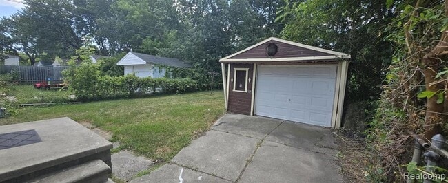 Photo - 13046 Sherman Ave