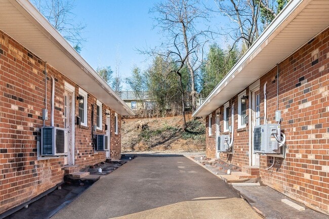 Photo - 5009 Oxford St Unit B