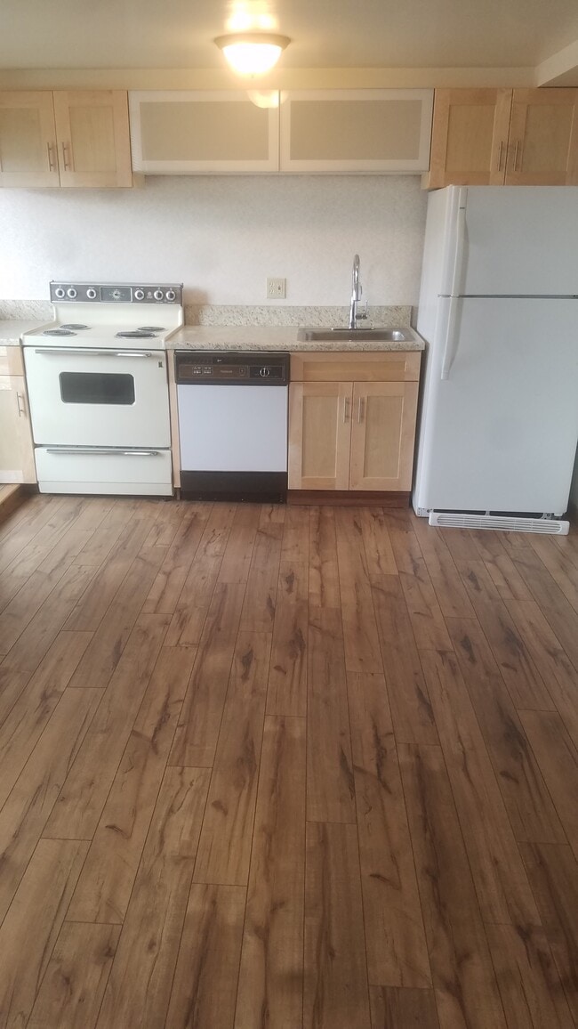 Photo - 749 S Millvale Ave