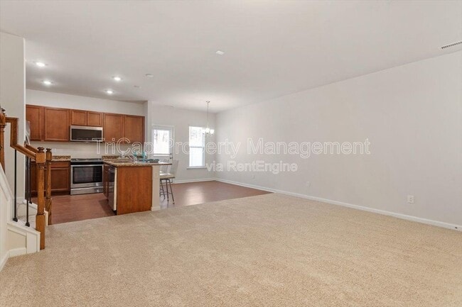 Photo - 313 White Oak Ridge Dr