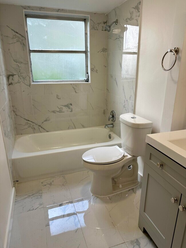 Photo - 23099 Barwood Ln N Unit 109