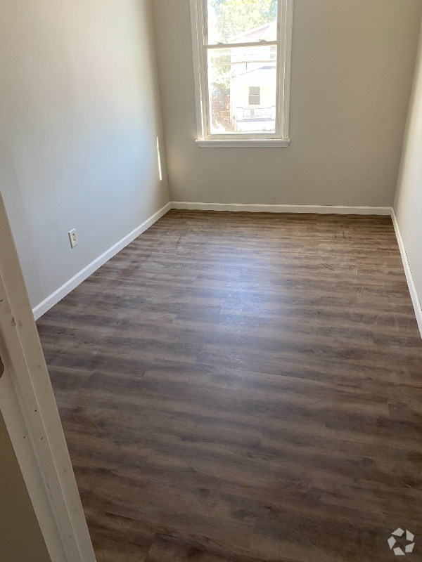 Building Photo - 4101 Decoursey Ave Rental