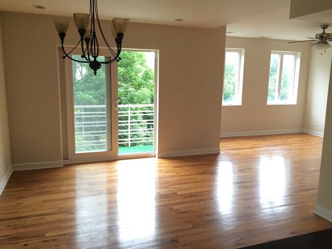 Photo - 2217 W Farwell Ave Unit 2B