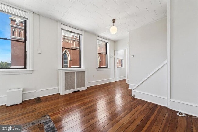 Photo - 921 Christian St