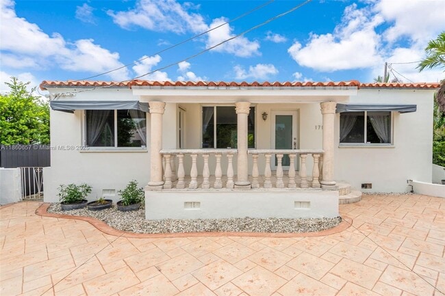 Building Photo - 1711 SW 14th Terrace Rental