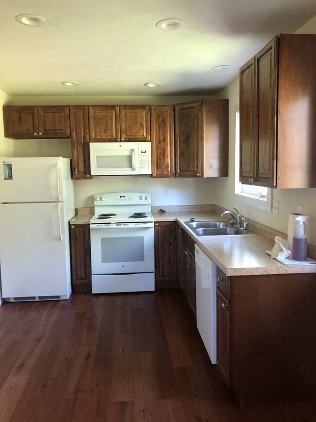 Photo - 714 S Henderson St