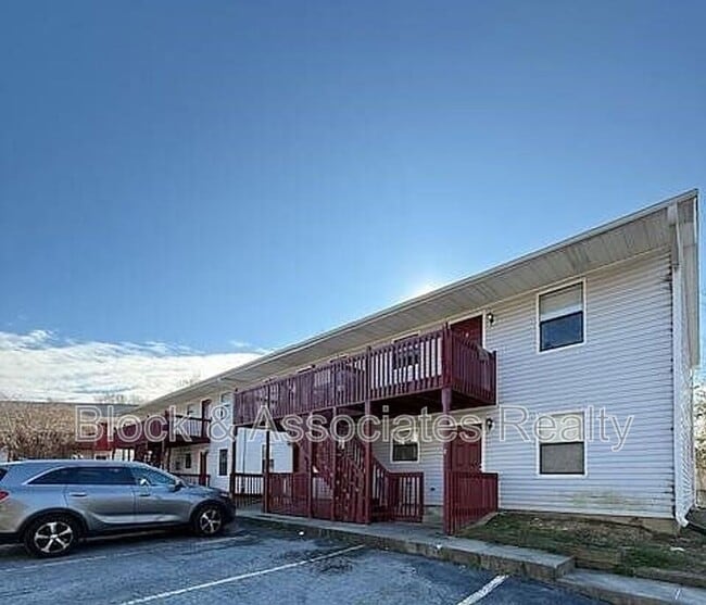 Building Photo - 2708 Ingram Rd Unit Apt G