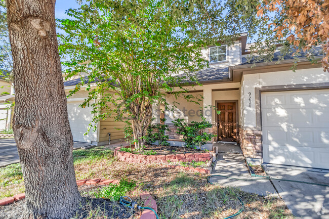 Building Photo - 9234 Clayberry St Rental