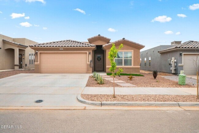 Photo - 13956 Garforth Ave