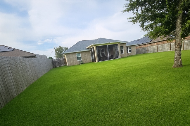 Building Photo - 8484 Holley Hills Cir Rental