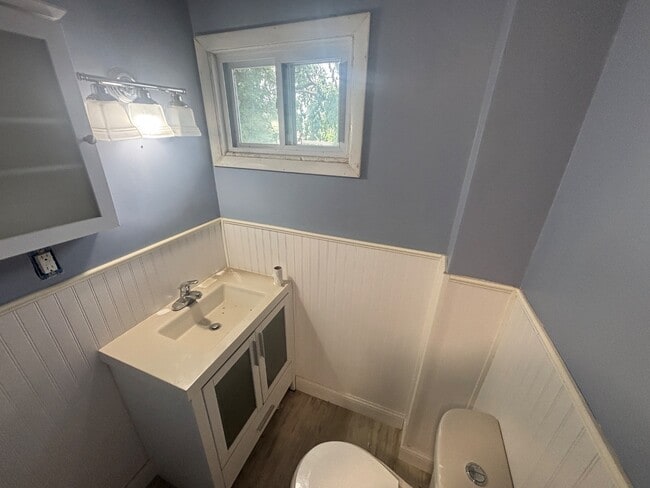 Photo - 319 W 9th Ave