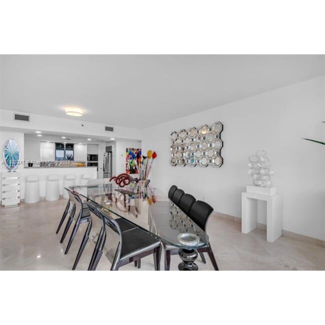 Photo - 1643 Brickell Ave