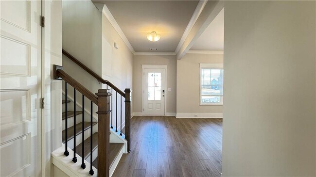 Photo - 5401 Bancroft Ln