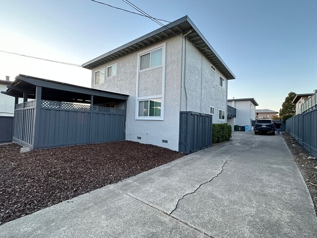 Photo - 1339 Rose St Apartments Unit D