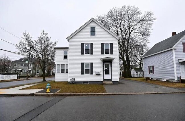 Building Photo - 51 Blossom St