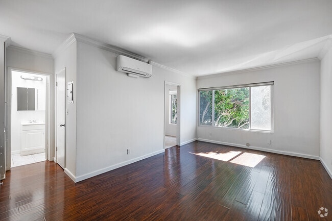 Unit 203 Studio - 500SF - Living Room - 802 N West Knoll Dr
