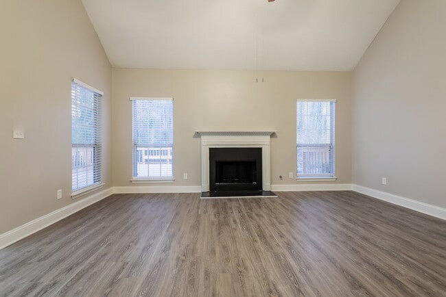 Photo - 7036 Crestwood Pl