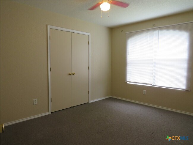 Photo - 3500 Viewcrest Dr
