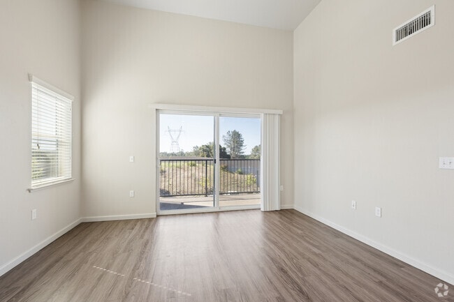 2BR, 1BA - 832SF - Living Room