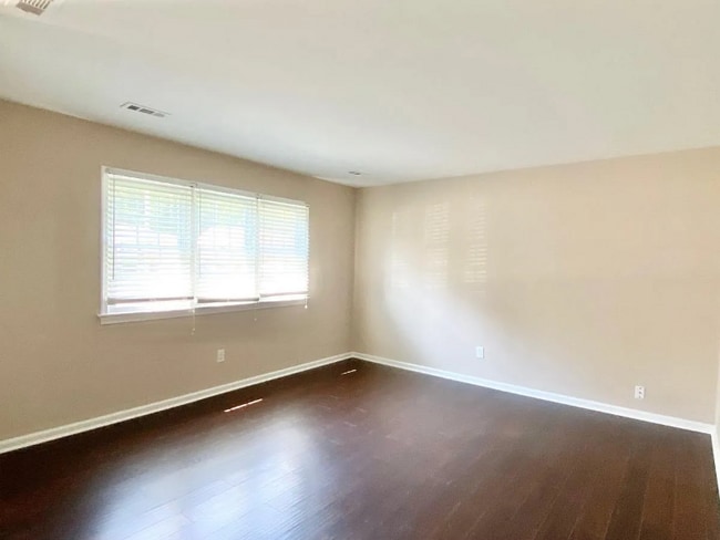 Photo - 14 Rendon Dr