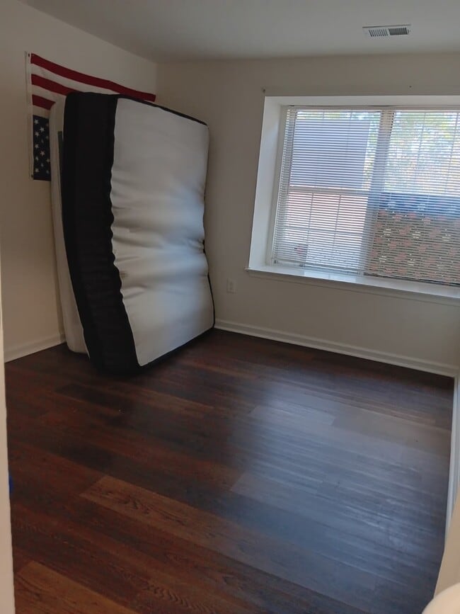 Photo - 8607 Beekman Pl